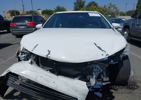 2014 Toyota Camry Xle z USA, uszkodzony, nr VIN 4T4BF1FK2ER344825